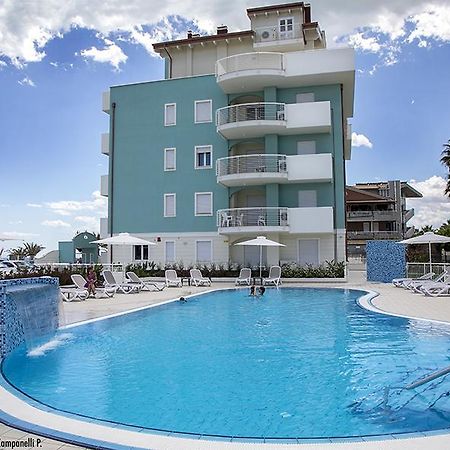 Residence Acquasuite Мартинсикуро Екстериор снимка