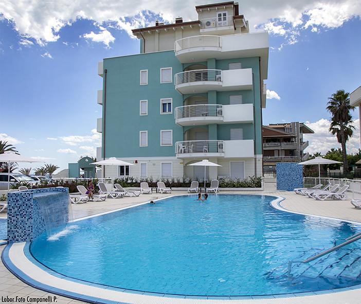 Residence Acquasuite Мартинсикуро Екстериор снимка